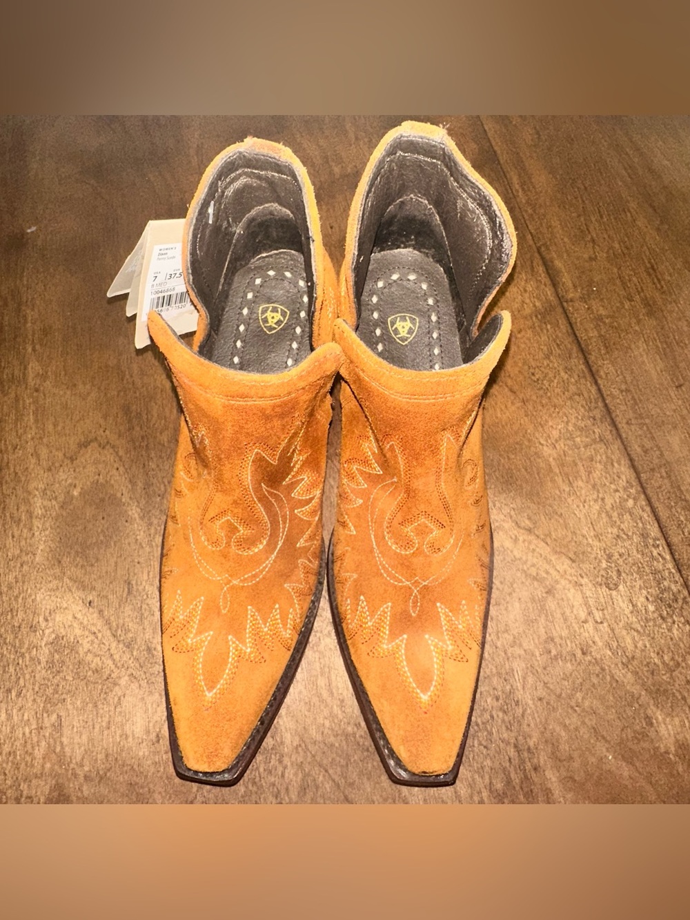 NWOB ARIAT WOMEN'S DIXON FASHION BOOTIES - SNIP TOE Sz 7 - Picture 5 of 16